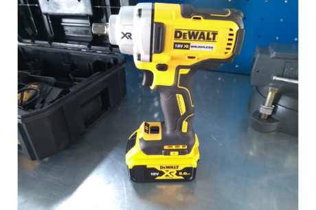 Купить Гайковерт аккумуляторный DEWALT DCF894P2 фото №7